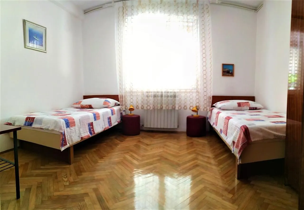 Apartment Lucija location